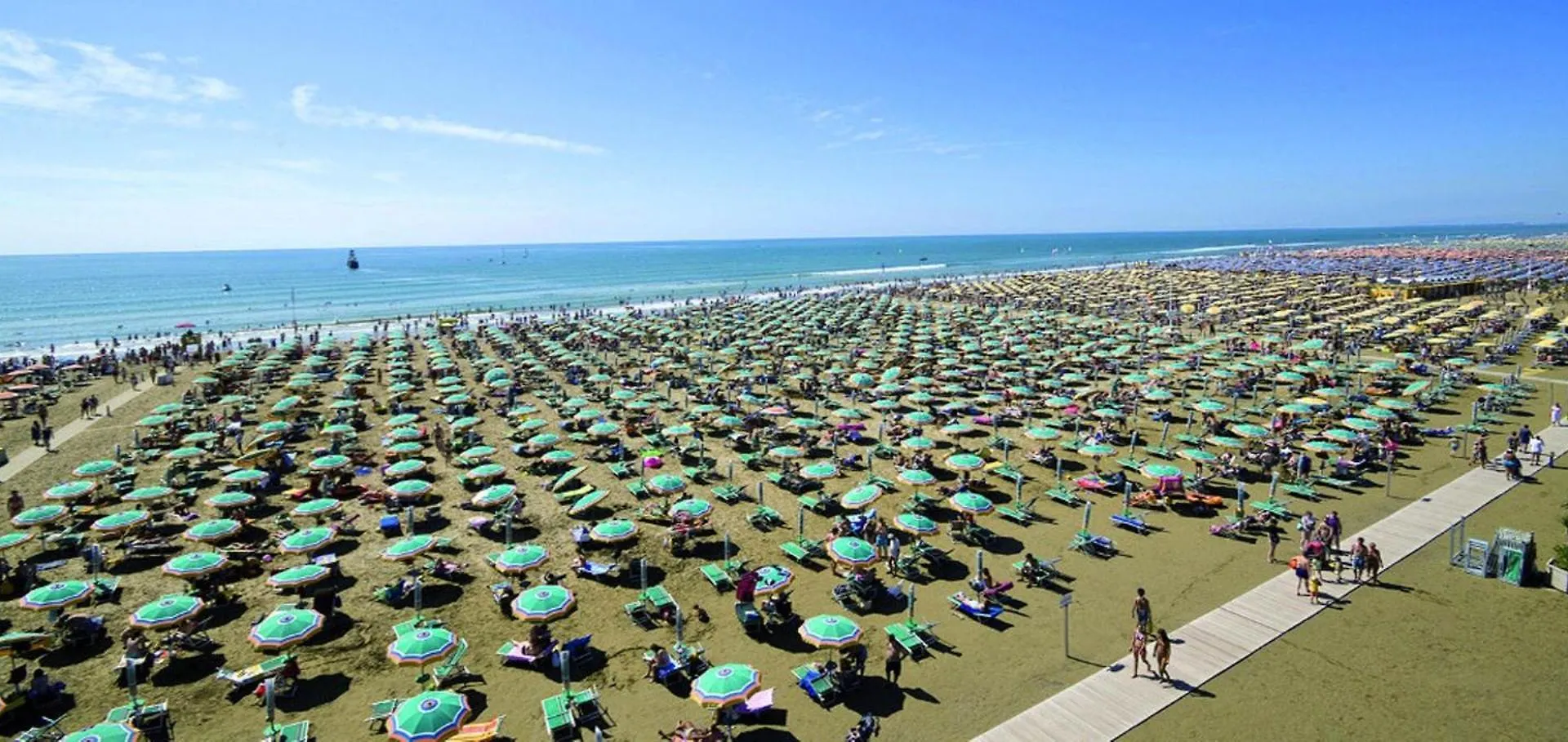Bright House With Garden Near To The Beach - Beahost Bibione Apartment